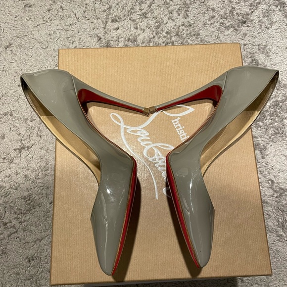 Christian Louboutin- Light Gray pumps - Picture 3 of 4